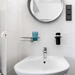 Lovely Urban Retreat Near Old Town, Wifi 100Mb Daire
